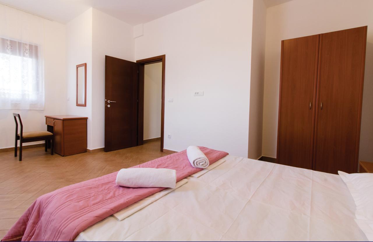 Apartments Kan ウルツィニ エクステリア 写真