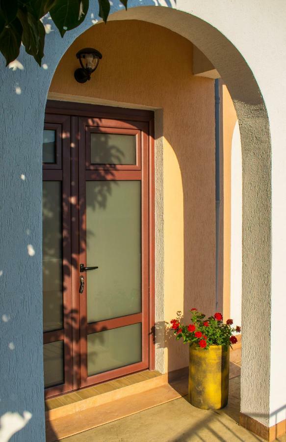 Apartments Kan ウルツィニ エクステリア 写真